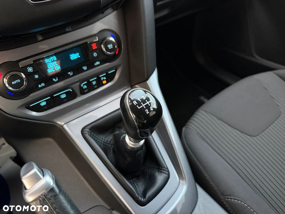 Ford Focus 1.0 EcoBoost STart-Stopp-System TITANIUM - 33