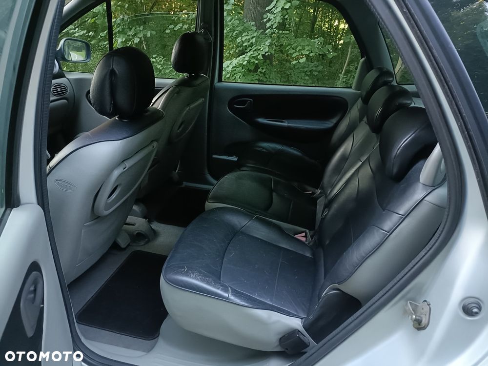 Renault Scenic RX4 - 8