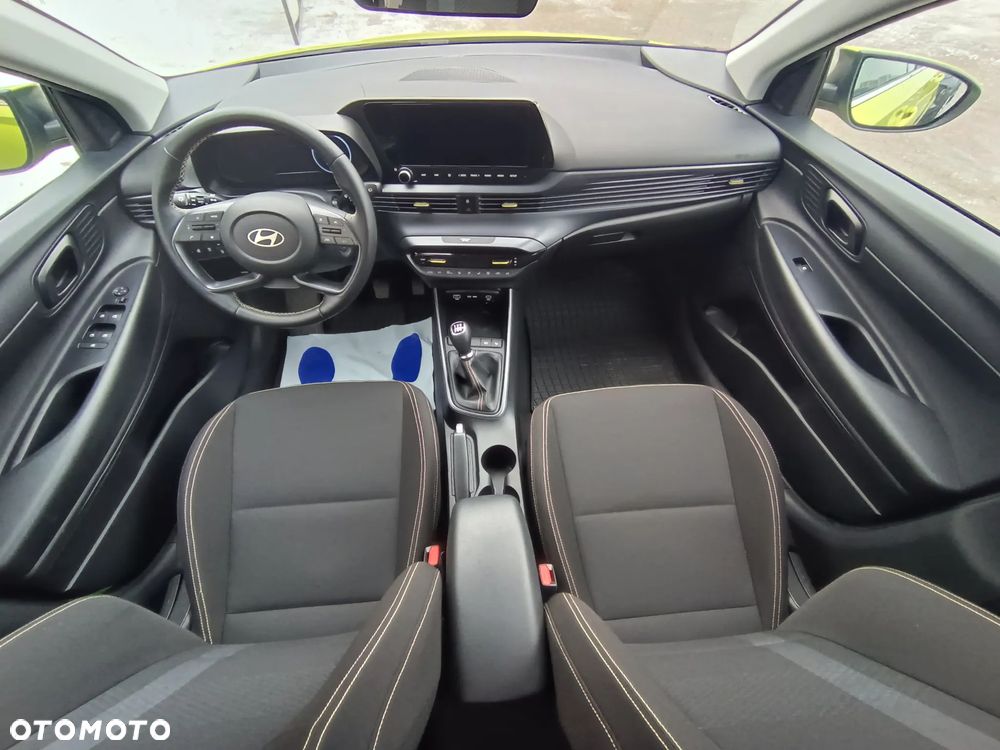 Hyundai i20 - 17