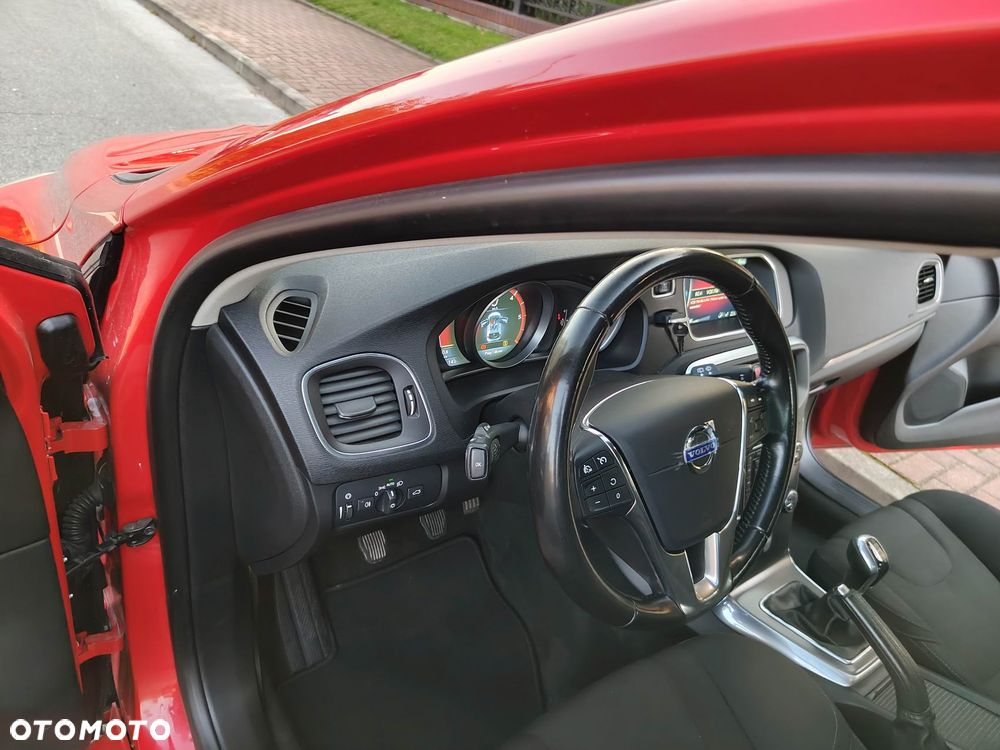 Volvo V40 D2 - 21