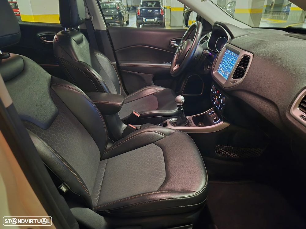 Jeep Compass 1.6 M-Jet Limited - 48