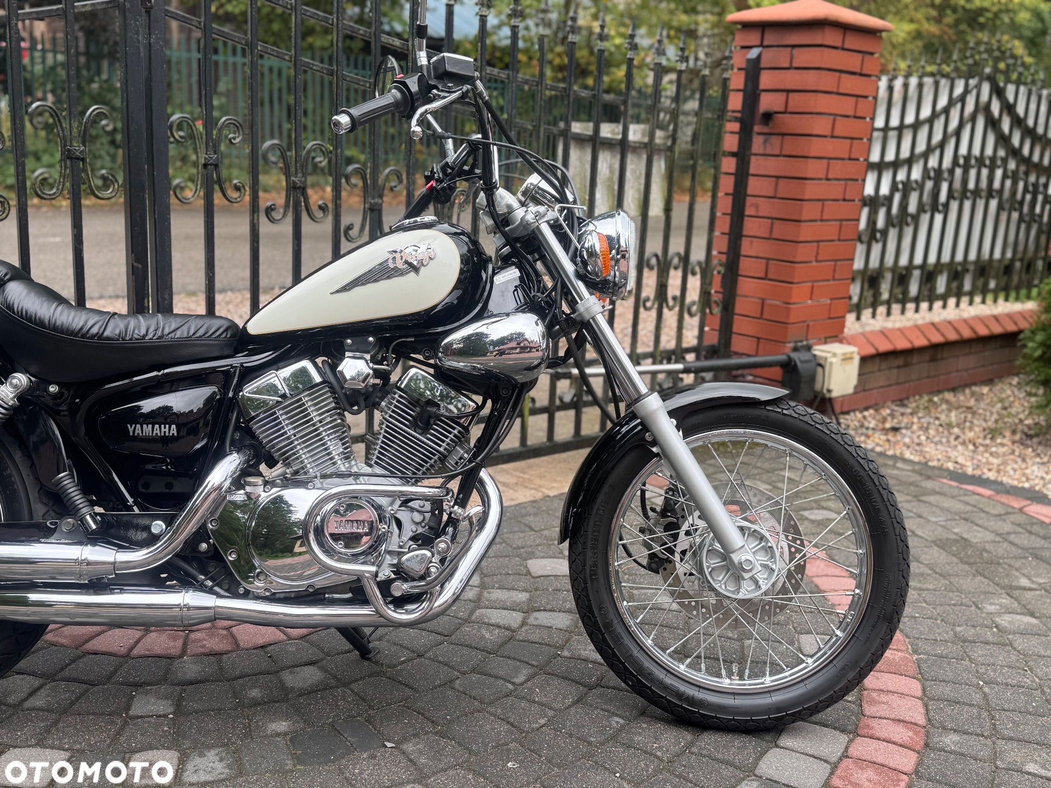 Yamaha XV - 11