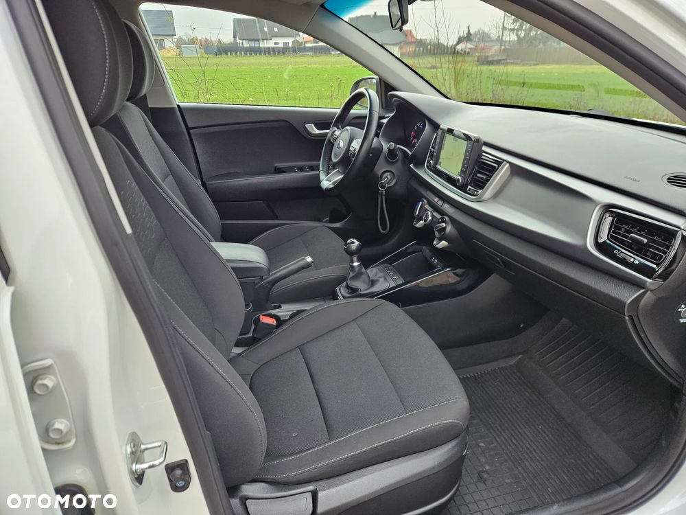 Kia Rio - 13