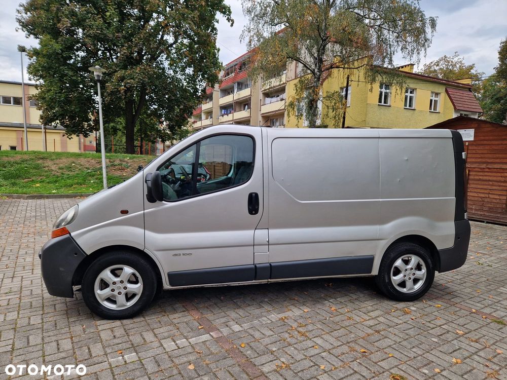 Renault Trafic - 2