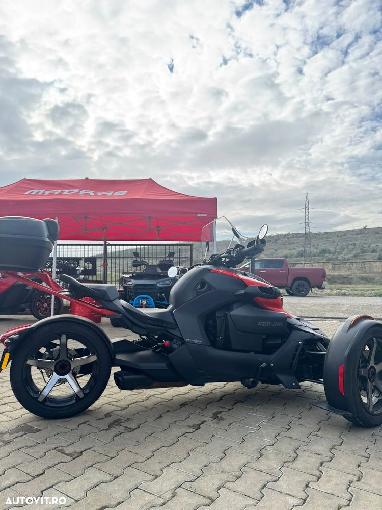 Can-Am Ryker 900 - 4