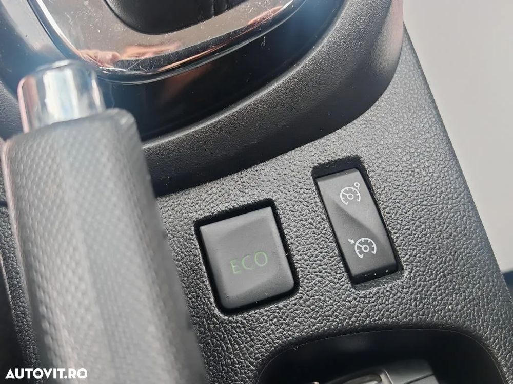 Renault Captur (ENERGY) dCi 90 EDC LIMITED - 11