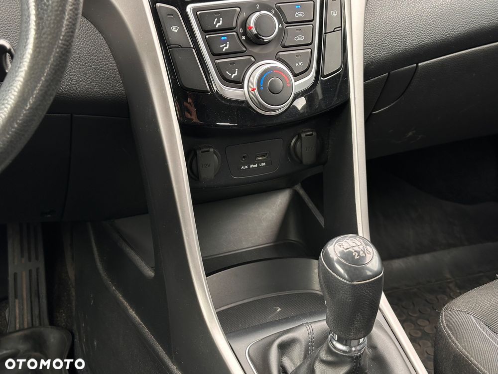 Hyundai i30 1.6 CRDi Comfort - 22