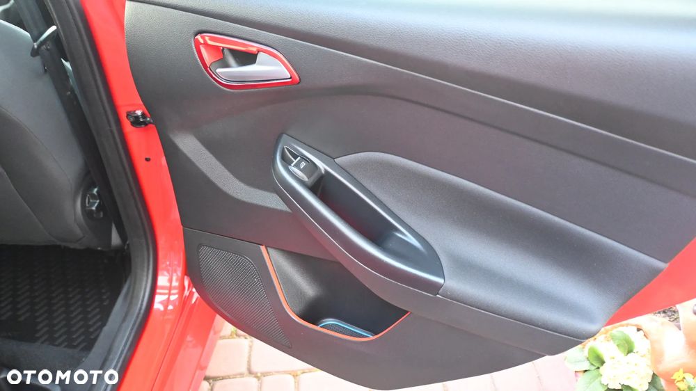 Ford Focus 2.0 TDCi ST-Line Red ASS - 31