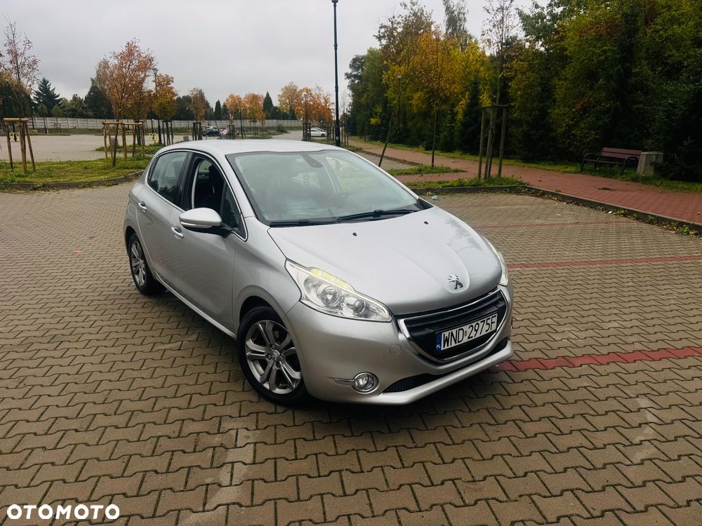 Peugeot 208 1.6 VTi Allure - 29