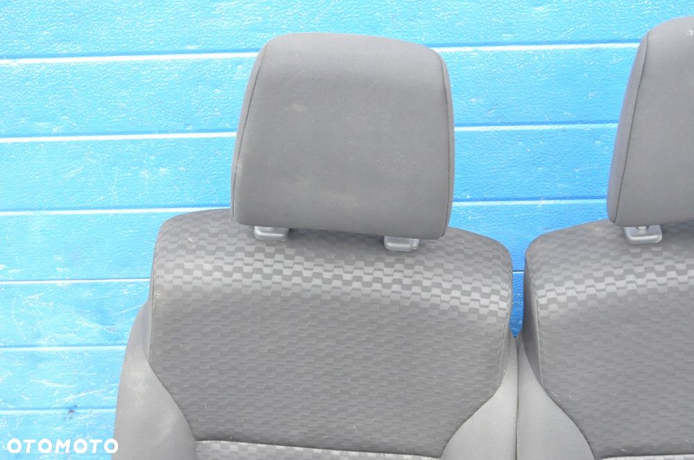 SUZUKI JIMNY IV PRZEKŁADKA WNĘTRZA FOTELE KOMPLET 23R - 2