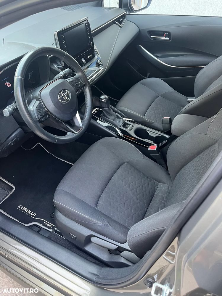 Toyota Corolla Sedan 1.8 HSD Dynamic - 12