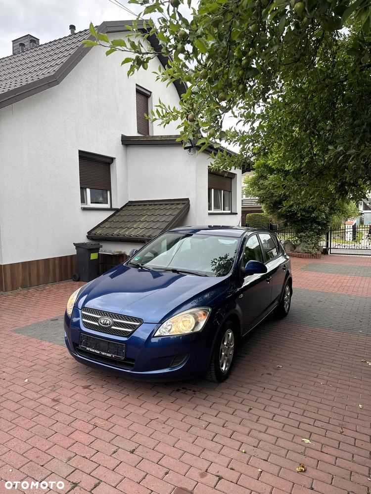 Kia Ceed 1.4 Comfort - 1