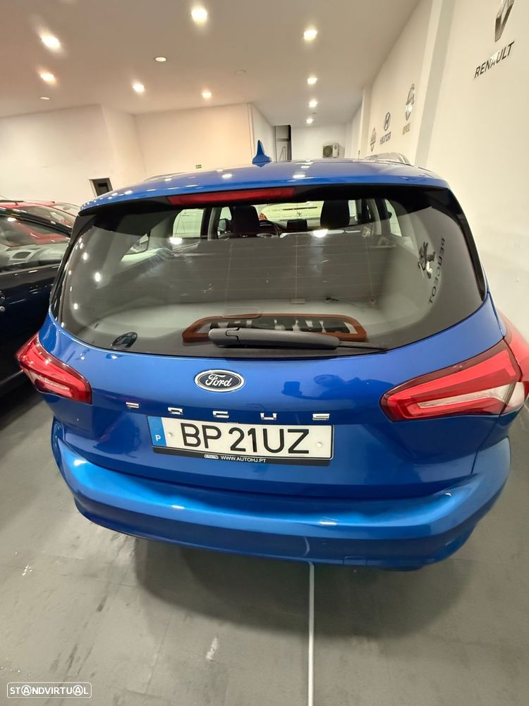 Ford Focus SW 1.0 EcoBoost S&S COOL&CONNECT - 4