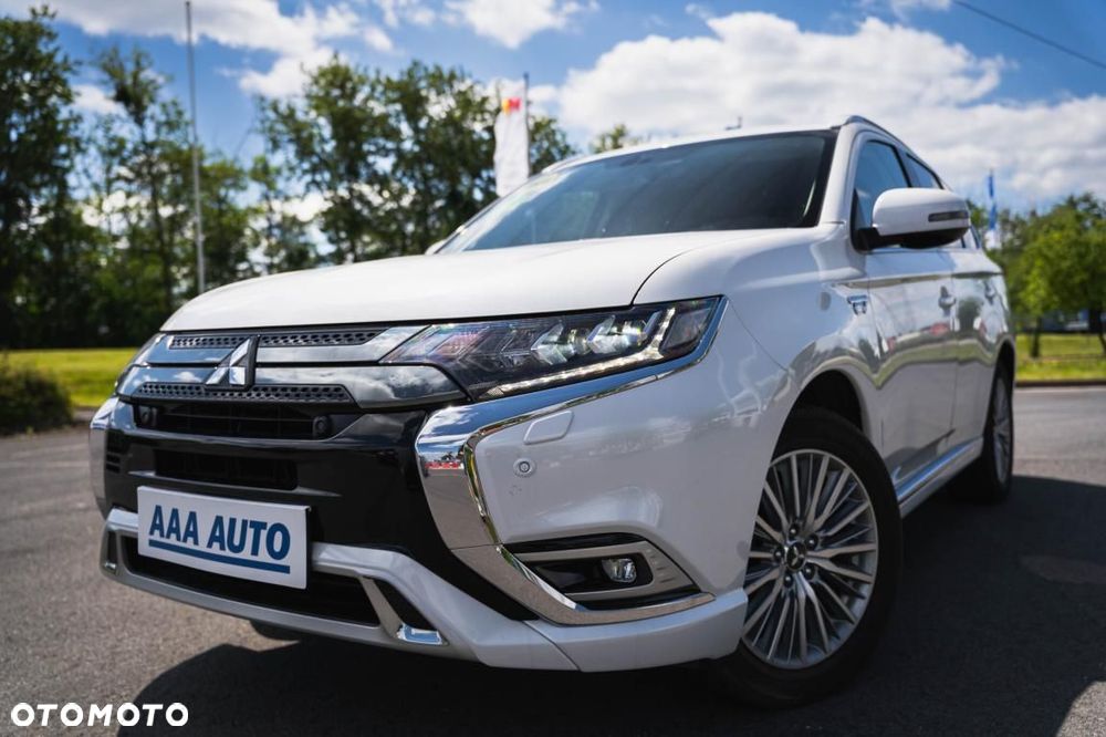 Mitsubishi Outlander - 9