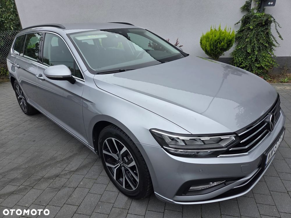 Volkswagen Passat - 12