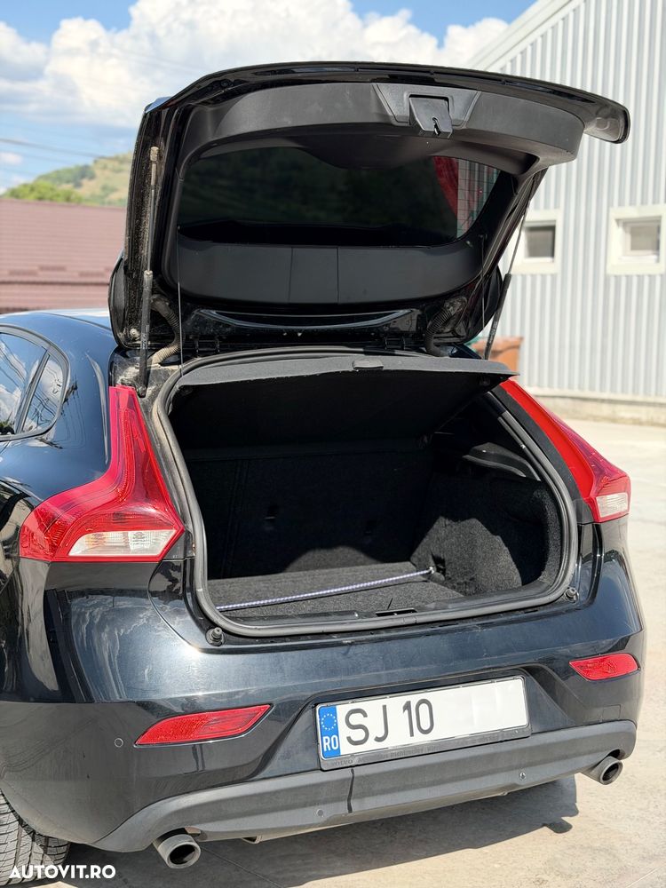 Volvo V40 T2 Momentum - 15