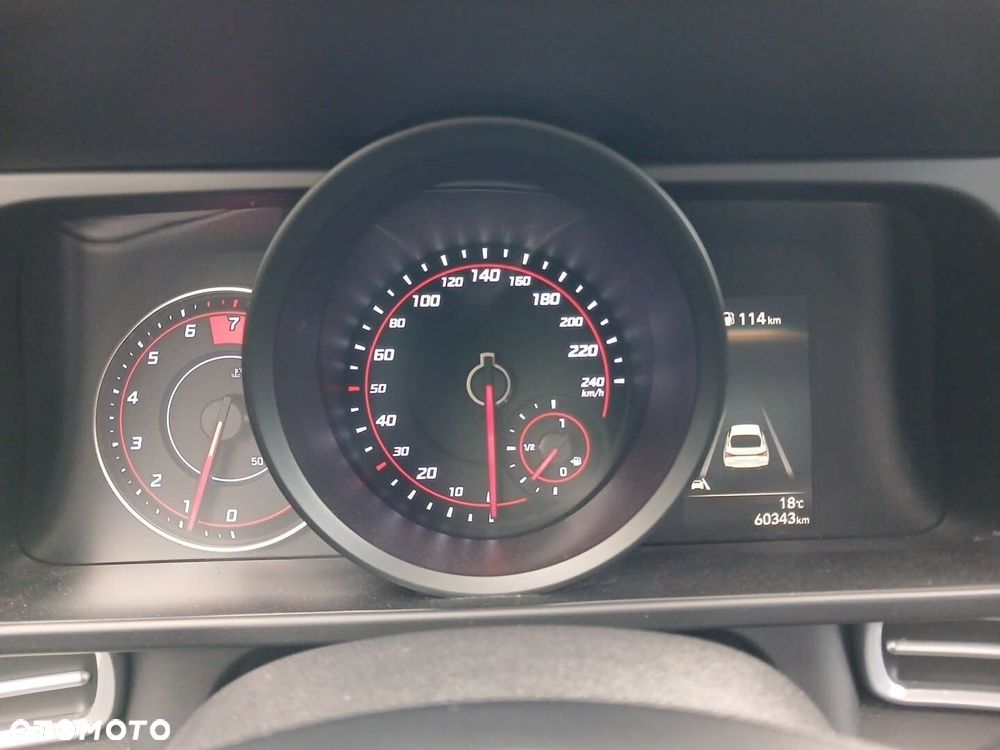 Hyundai Elantra - 18