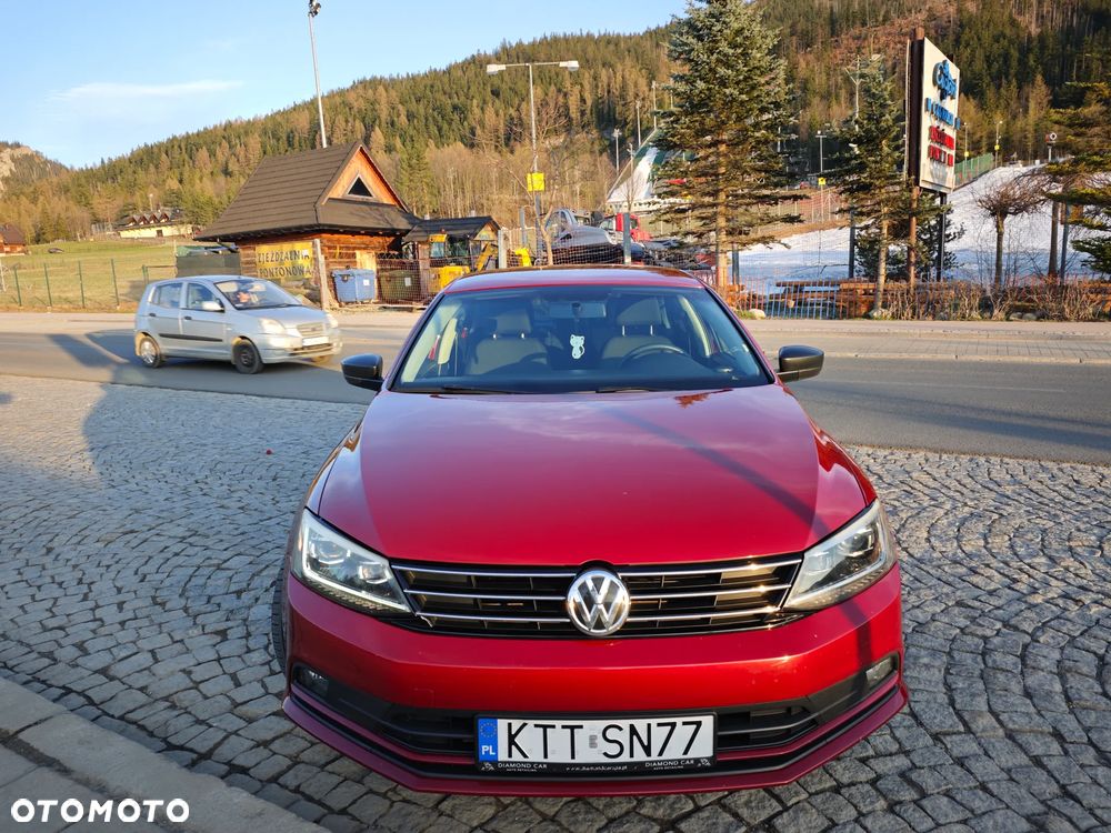 Volkswagen Jetta - 2