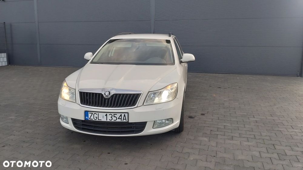 Skoda Octavia 2.0 TDI Ambiente DSG - 2