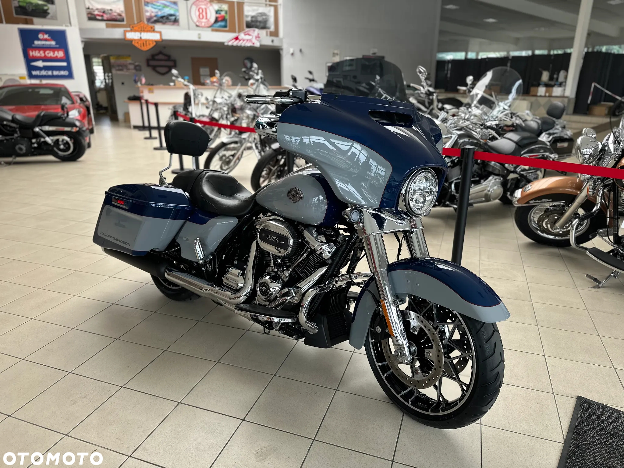 Harley-Davidson Touring Street Glide - 2