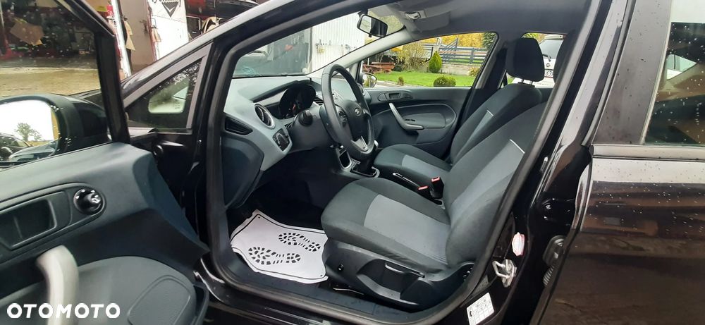 Ford Fiesta - 37
