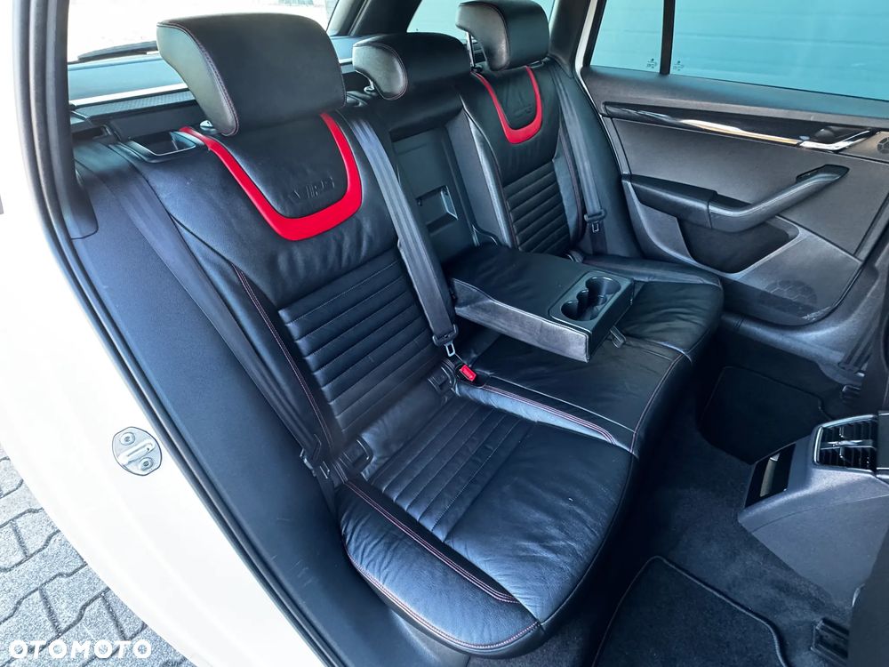 Skoda Octavia 2.0 TDI RS - 10