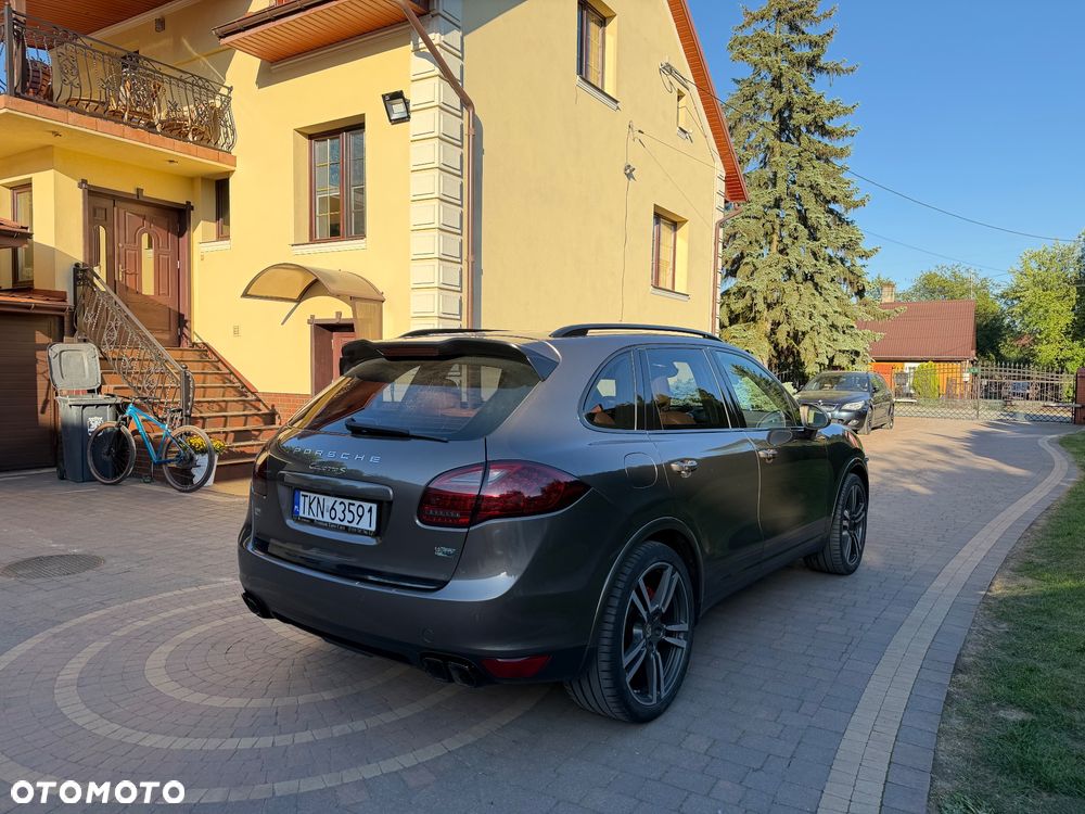 Porsche Cayenne S Diesel - 18