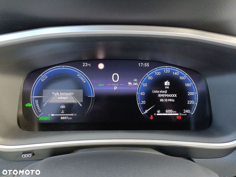 Toyota Corolla Cross 2.0 Hybrid Executive - 17