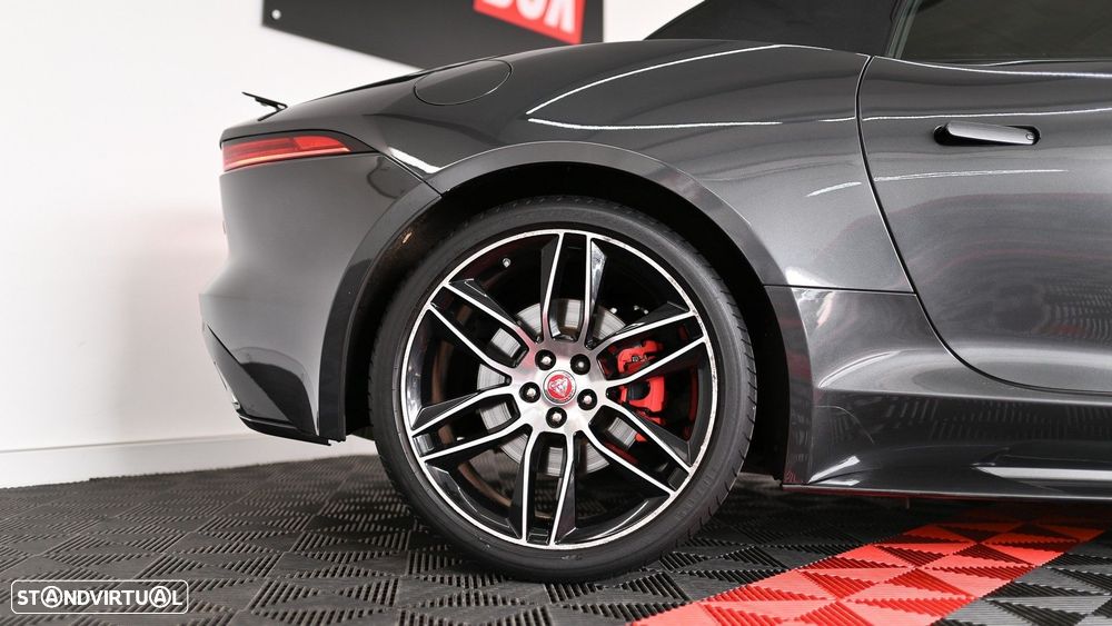 Jaguar F-Type 2.0 i4 Chequered Flag - 24
