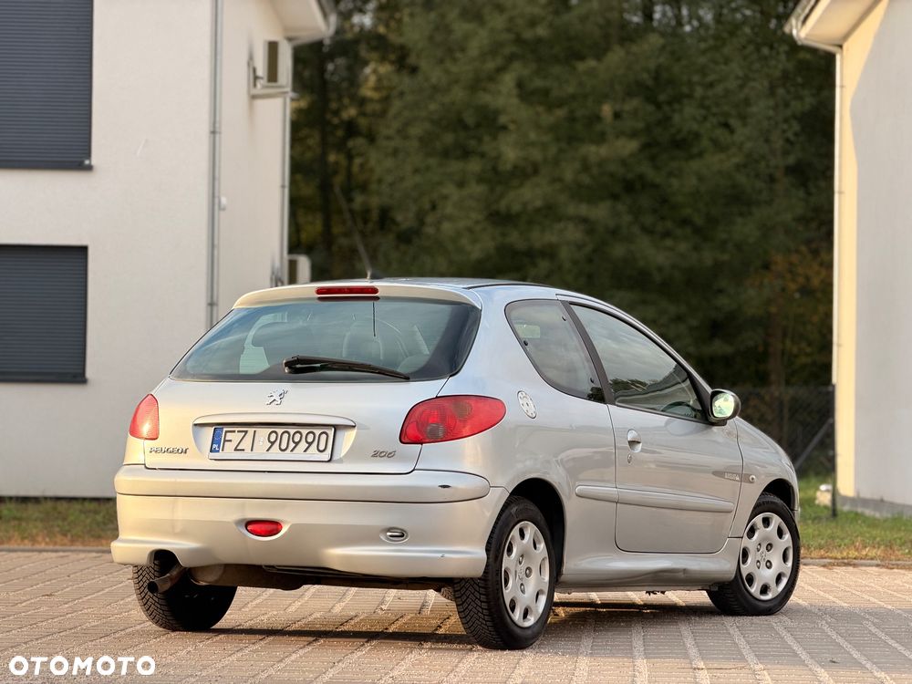 Peugeot 206 2005 photo 4
