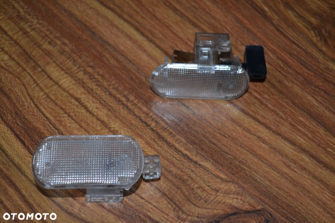 LAMPKA SCHOWKA VW GOLF IV BORA PASSAT B5 FL TOURAN CADDY SUPERB OCTAVIA - 1