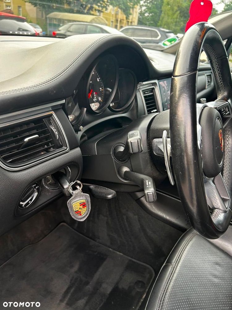 Porsche Macan Standard - 17