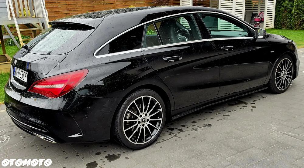 Mercedes-Benz CLA 180 AMG Line - 16