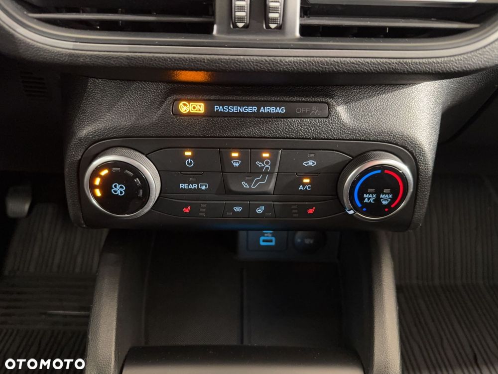 Ford Focus - 24