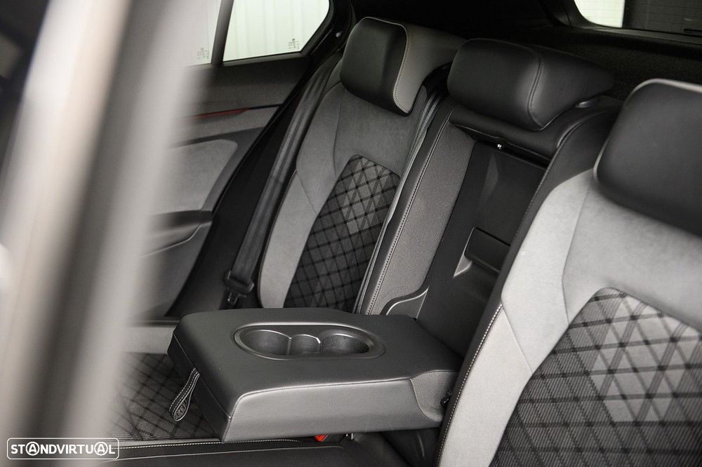 VW Golf 1.5 eTSI R-Line DSG - 26