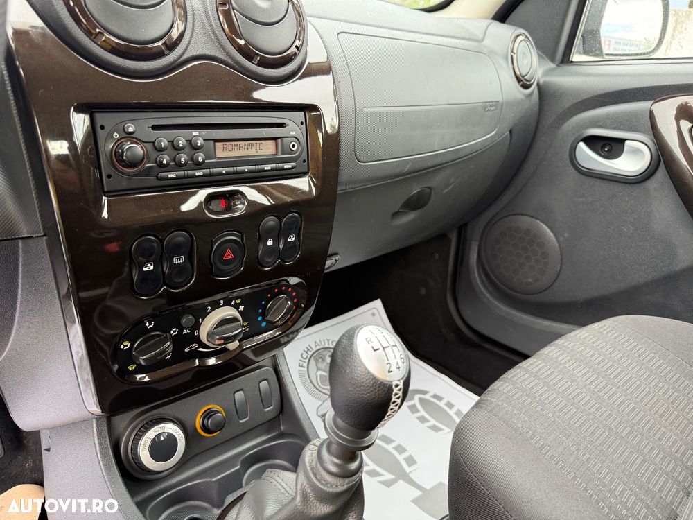 Dacia Duster SCe 115 4x4 Prestige - 14