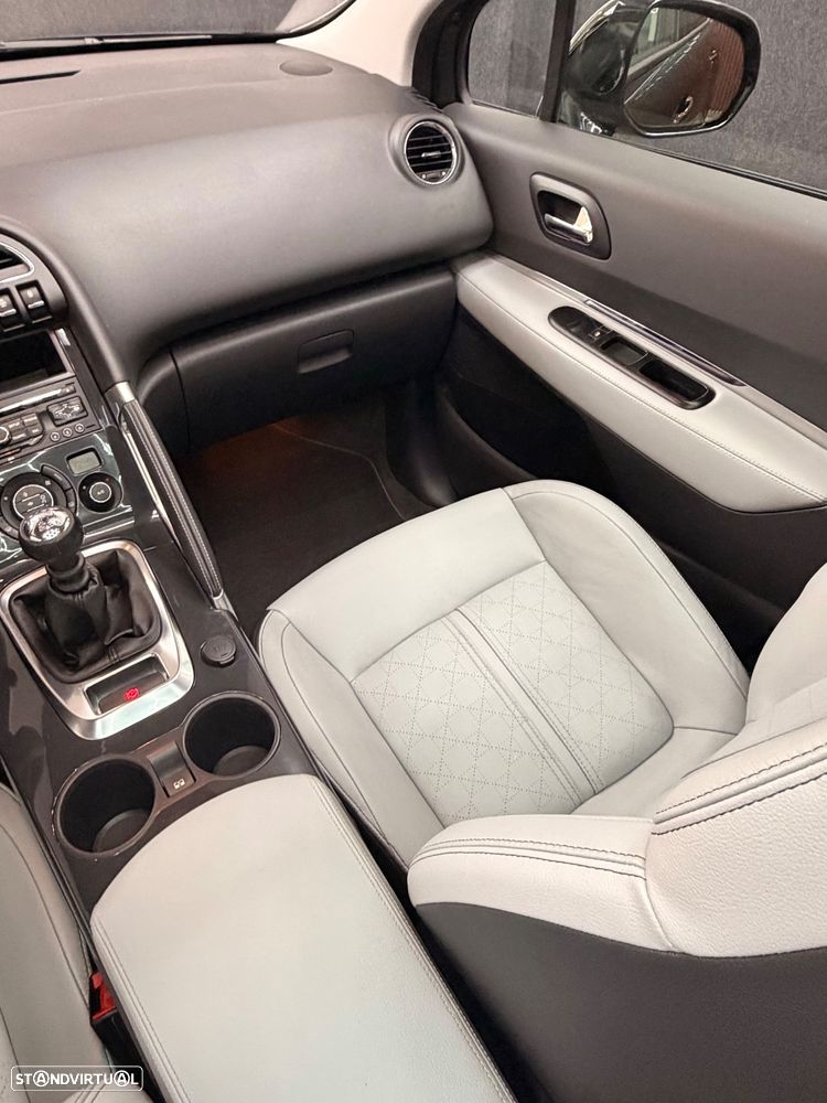 Peugeot 3008 1.6 HDi Roland Garros - 25