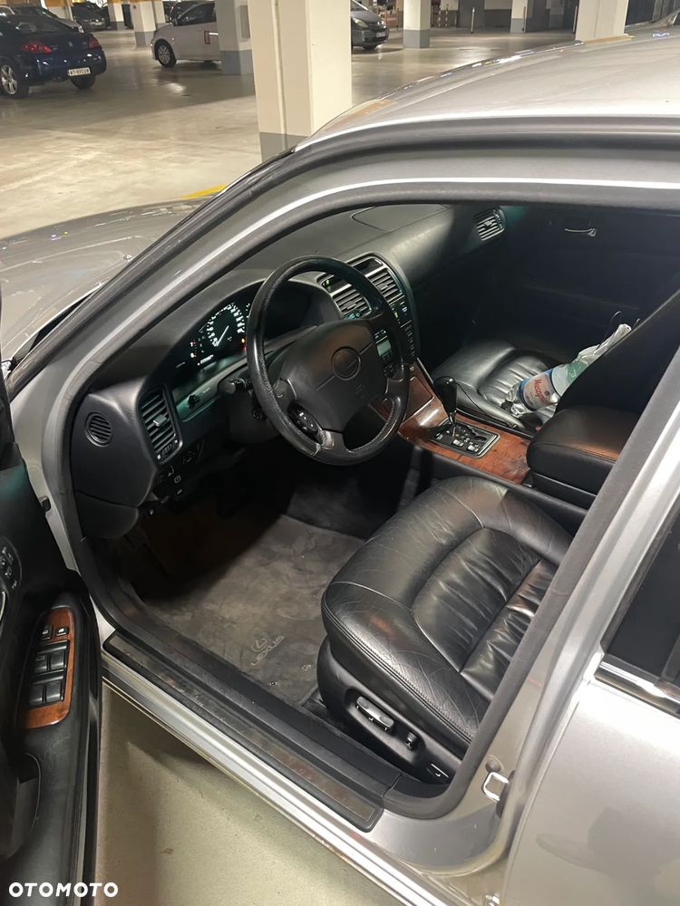 Lexus LS Standard - 10