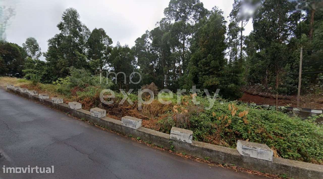 Terreno com 2710m2  com capacidade construtiva em Gaula, Madeira - Grande imagem: 2/10