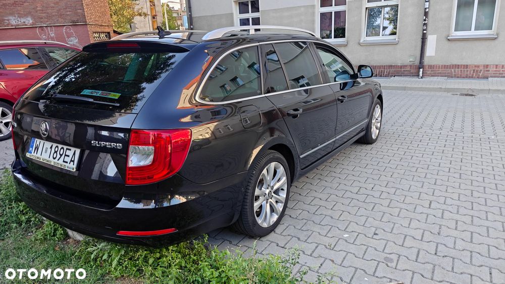 Skoda Superb 2.0 TDI Elegance DSG - 8