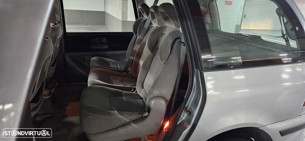 Ford Galaxy 1.9 TDi Ghia - 28