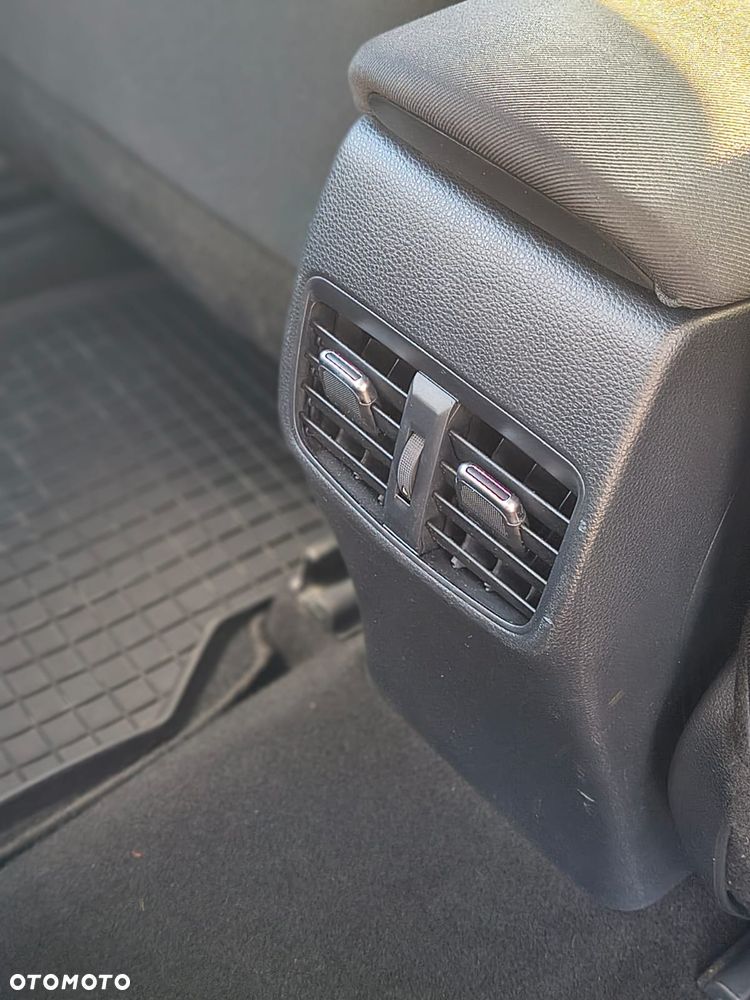 Toyota Corolla 1.5 Comfort - 17