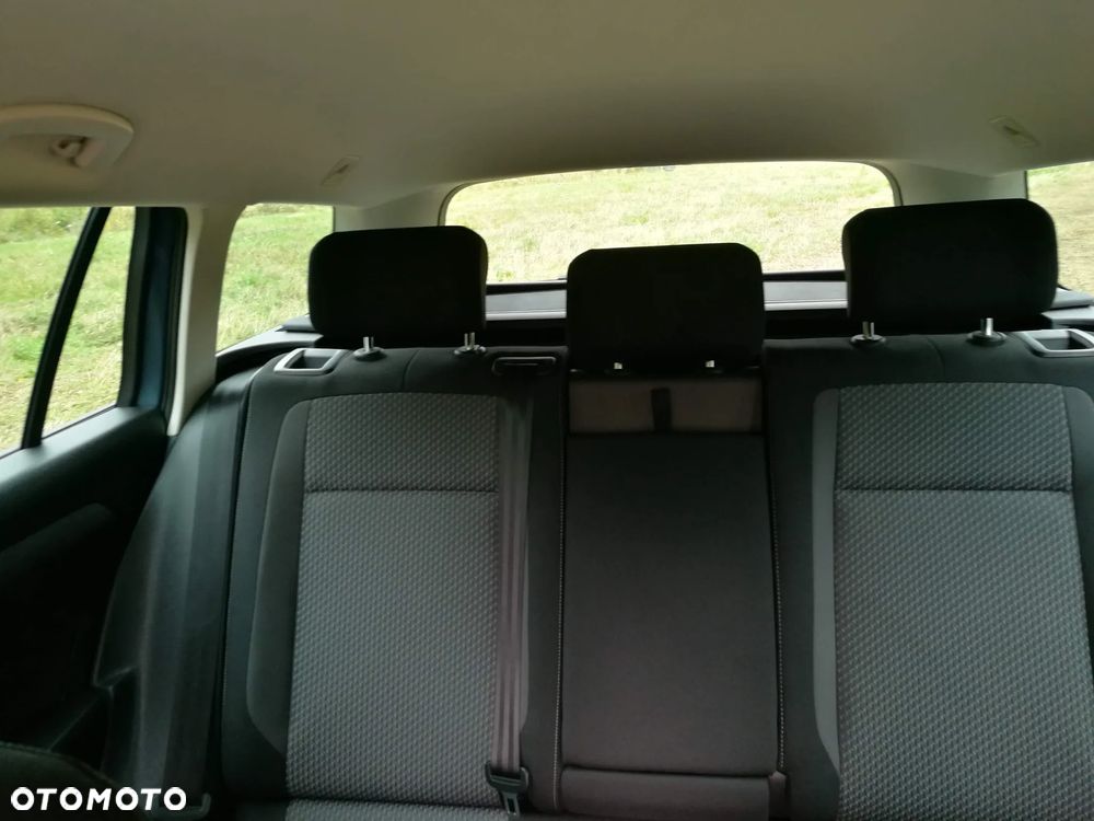 Volkswagen Passat 2.0 TDI BMT Trendline - 8