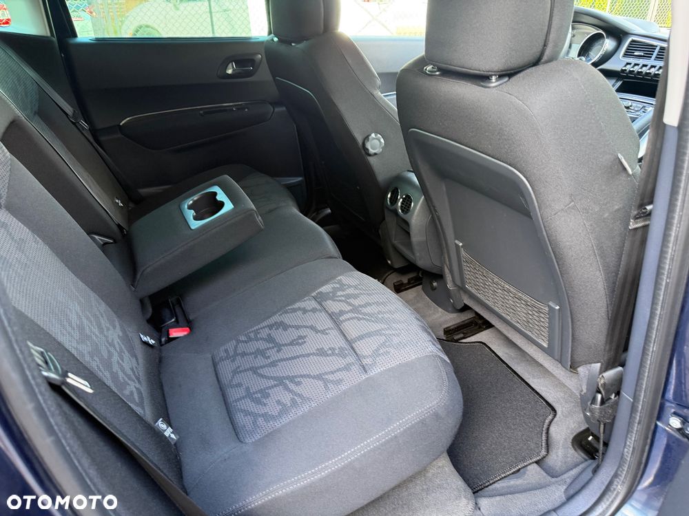 Peugeot 3008 1.6 HDi Premium - 36