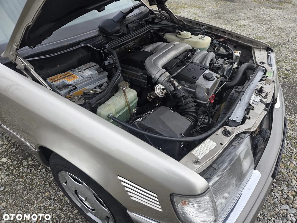 Mercedes-Benz Klasa E 300 D - 16