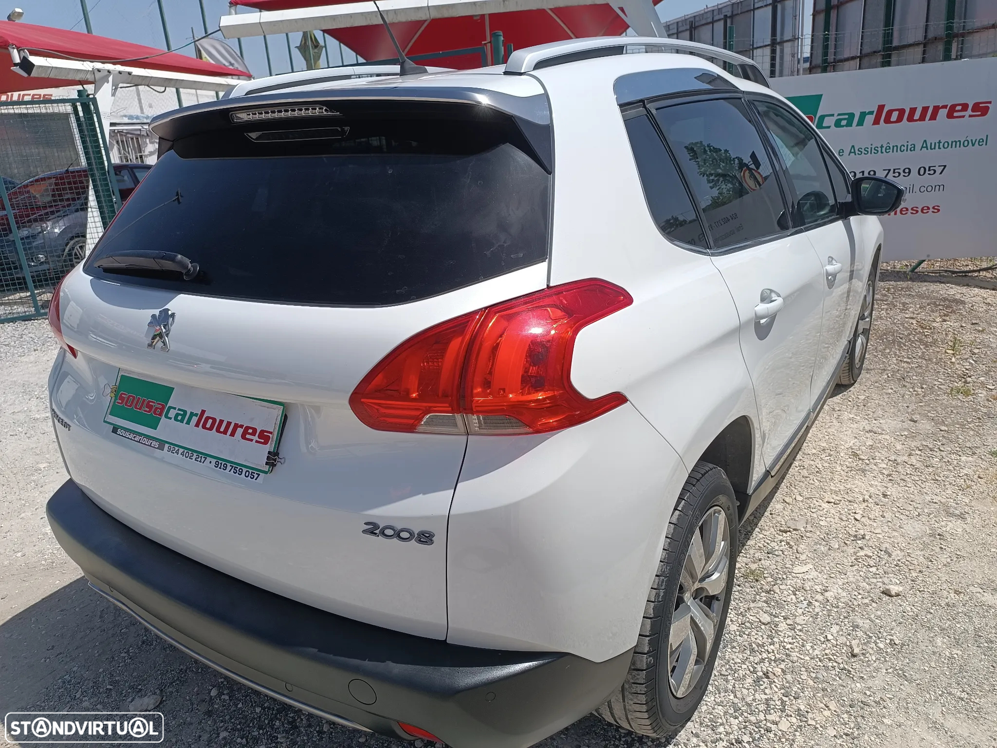 Peugeot 2008 - 10