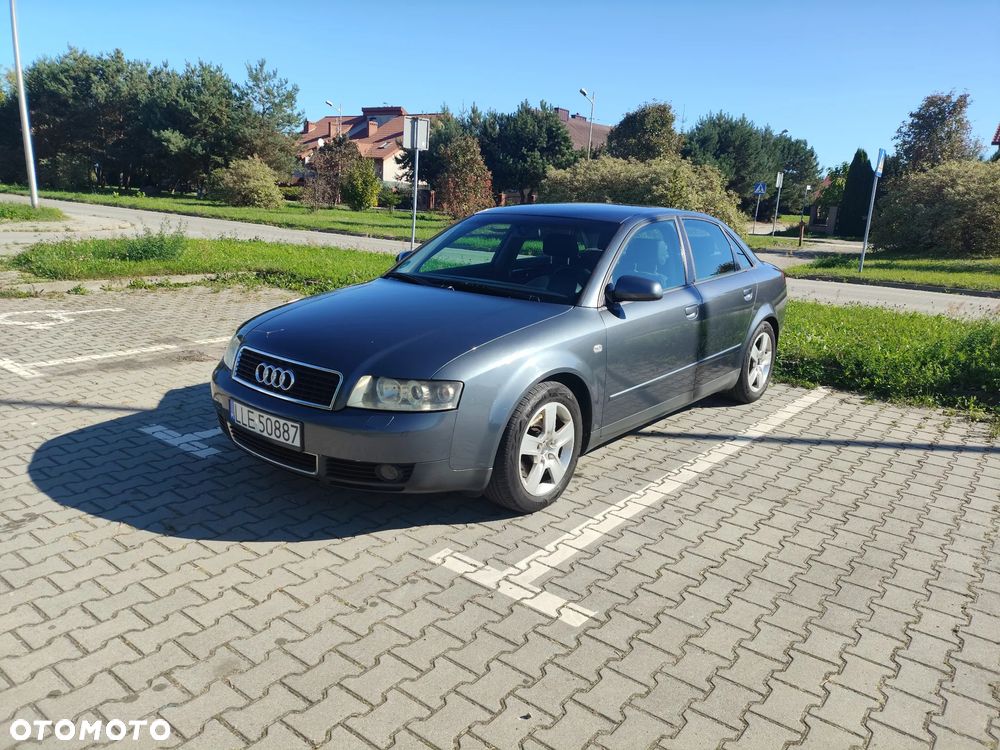 Audi A4 - 1