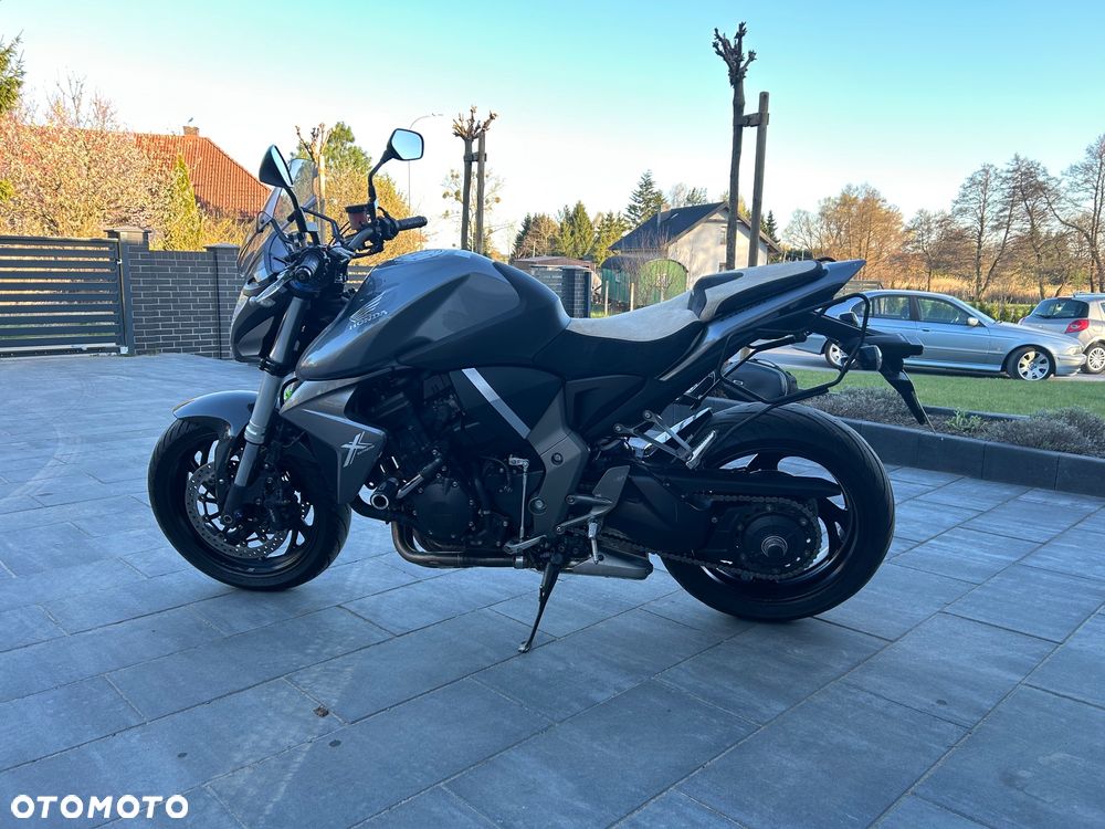 Honda CB - 11