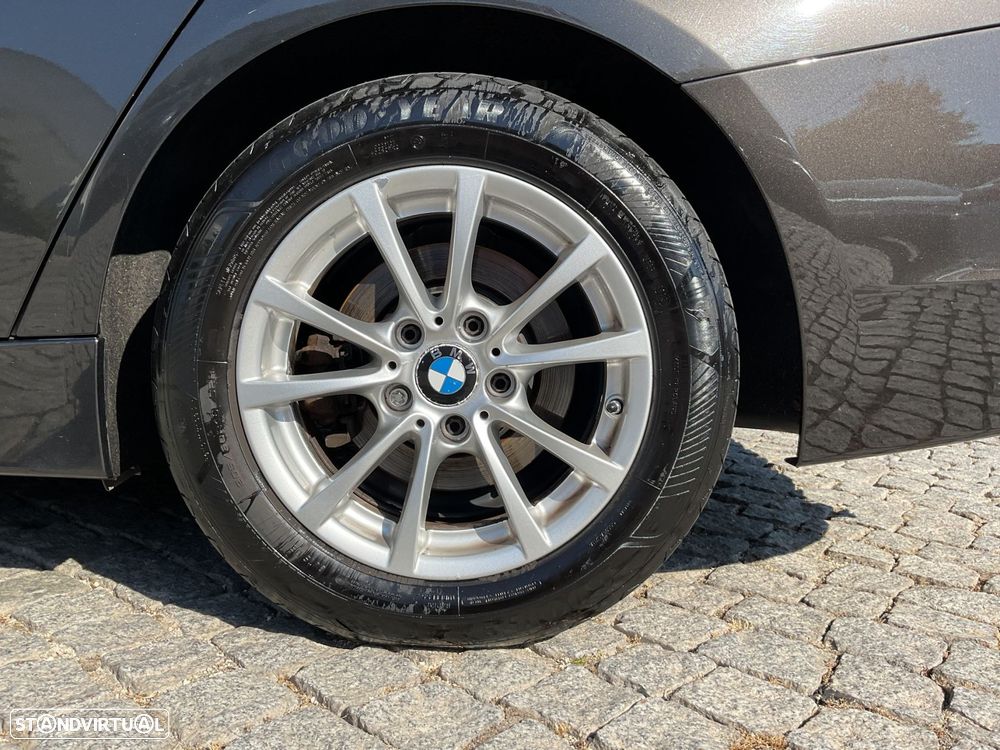 BMW 318 d Auto - 19