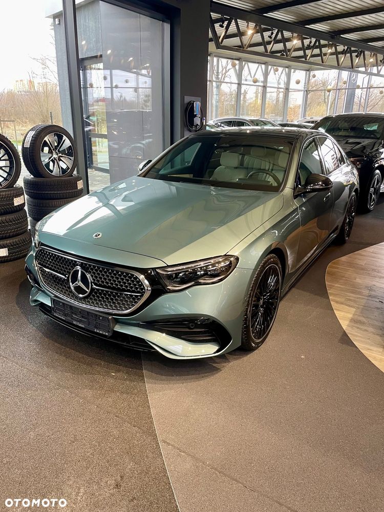 Mercedes-Benz Klasa E 220 d mHEV 4-Matic AMG 9G-Tronic - 1